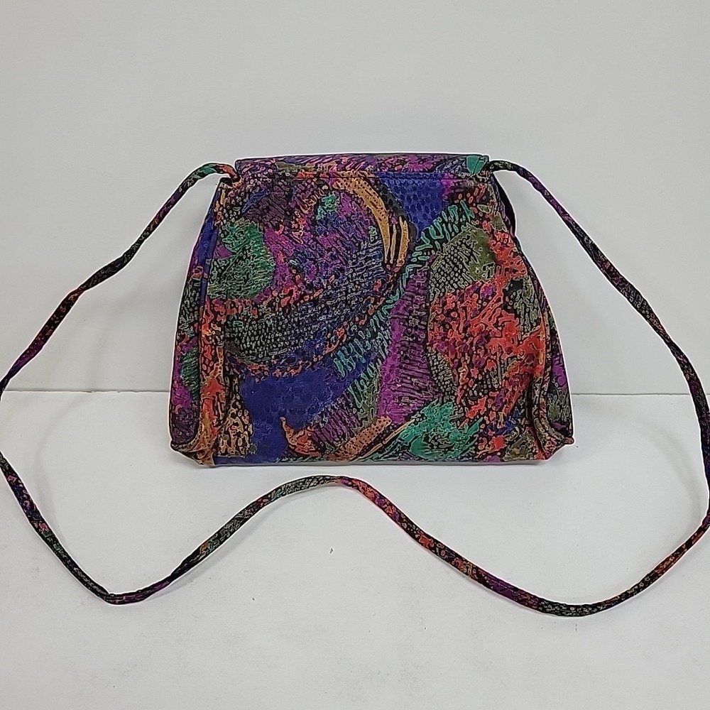 Life Stride Multicolor Printed Pointed Toe Flats with Matching Crossbody Bag - Picture 7 of 8